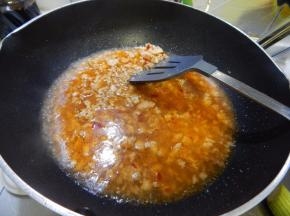 炒匀在加入清水