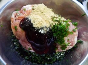 加入耗油及姜粉