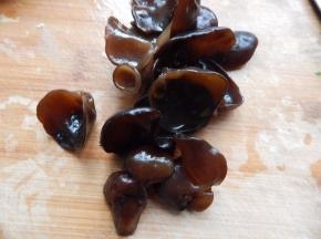 木耳提前泡好