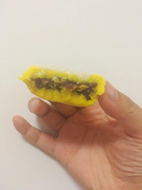 咬上一口，甜蜜蜜的，一定要配上茶饮哟。