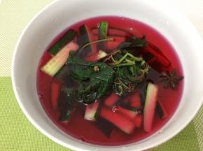 盖上保鲜膜放入冰箱冷藏一夜即可
