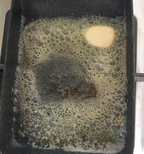 黄油用玉子烧小火加热至融化