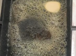 黄油用玉子烧小火加热至融化