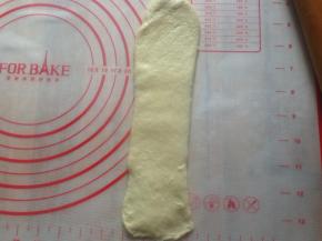 然后再擀长，再卷起