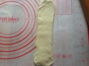 然后再擀长，再卷起