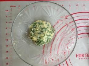 拌好的香葱馅。