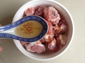 加黄酒和鲍鱼汁。