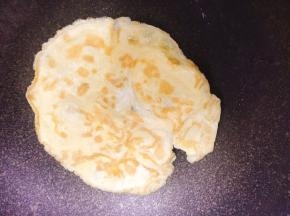 鸡蛋打散煎至两面金黄即可