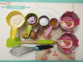 准备好所需要的原料、工具和模具。