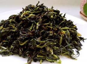 成品。搭配个红辣椒更好看，家里没有就没放，我做饭随意。