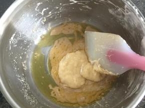 加入步骤8中的混合物拌均匀；