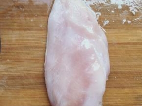 鸡胸肉清洗干净