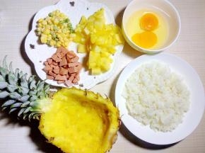 准备好各种食材。