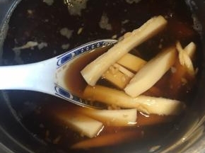 煮到饵块漂起即可关火