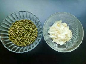 准备好绿豆，干百合