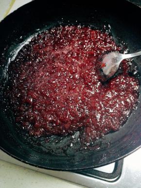 熬至浓稠即可关火