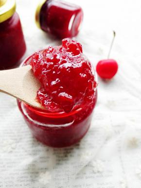 可以抹面包拌酸奶，直接吃也好吃哒