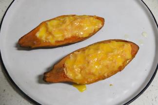 表面刷一层蛋黄液