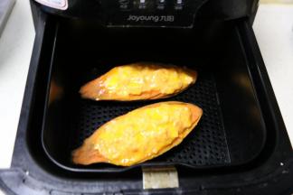 放入预热好的空气炸锅中