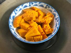 放蒸锅蒸熟。