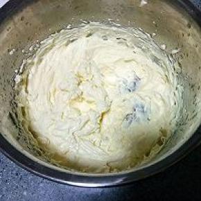 继续打发到黄油膨胀