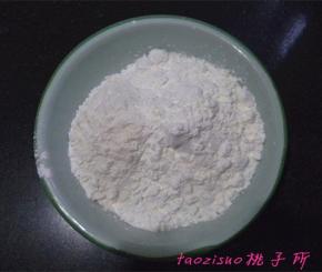 低筋粉+玉米淀粉混合拌匀；