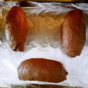 整理好的面团放入烤箱进行二次发酵，38度发酵半小时左右