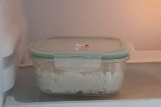 放冰箱冷藏3小时。