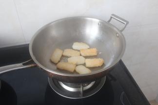 两面金黄即可出锅。