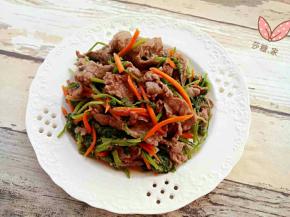 不要炒的时间太长，肉炒老了就硬了。