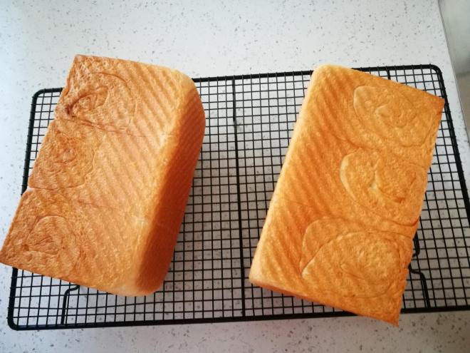 淡奶油红豆土司