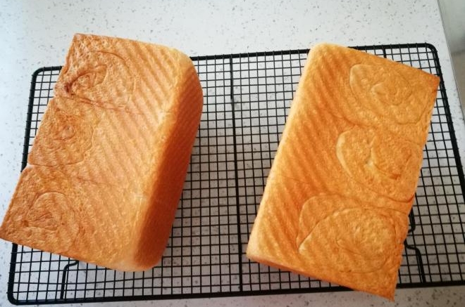 淡奶油红豆土司