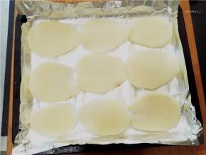 再摆入土豆片。