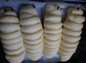 放烤箱发酵至两倍大，40度，发酵1小时