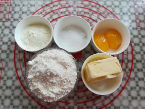 准备好做酥皮的材料和份量