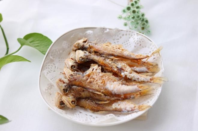 香酥黄鲫子鱼