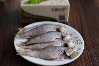 腌渍三十分钟，方便入味。