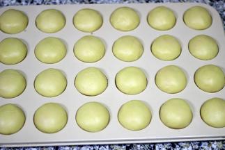 8. 放入模具中，180度烘焙28分钟