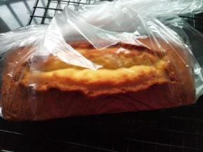 然后装入保鲜袋，放冰箱冷藏2-3天，口感会更好