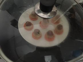 最后放入蒸锅上锅蒸10分钟即可