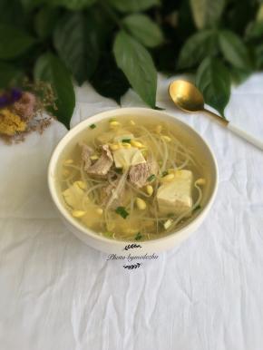 盛入碗中即可享用。