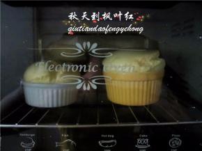 直到完全膨起，表面呈金黄色出炉。