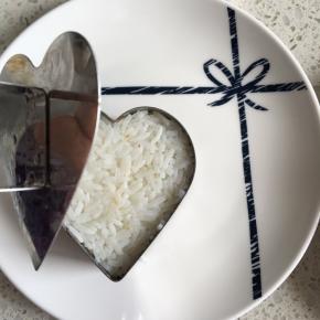 最后再压一层米饭，压紧