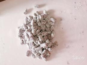 放点木薯粉防粘