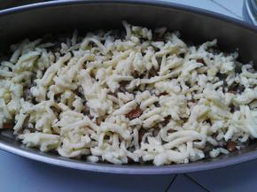 撒上马苏里拉芝士