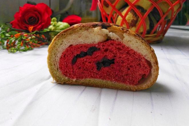 一款变异的西瓜面包