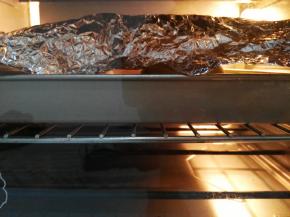 大约烘烤5分钟之后加盖锡纸。