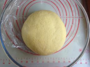 南瓜面团发酵两倍大