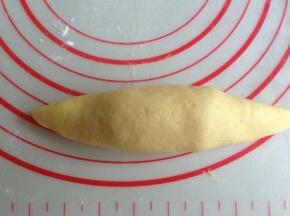 卷起，收口粘紧，收口向下