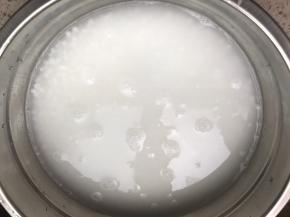 用冷水清洗一下